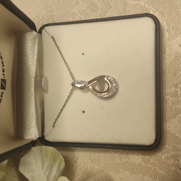 NWOT- Littman Jewelers floating diamond necklace - Picture 3 of 9